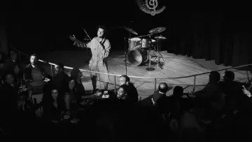 Zasłona do filmu "Lenny" #1094111