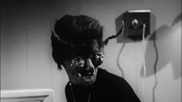Zasłona do filmu "The Wasp Woman" #470403
