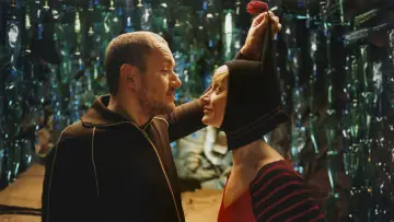 Zasłona do filmu "Bazyl. Człowiek z kulą w głowie" #276232