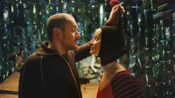 Zasłona do filmu "Bazyl. Człowiek z kulą w głowie" #276236