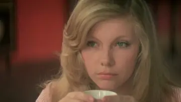 Zasłona do filmu "Emmanuelle 2" #878225