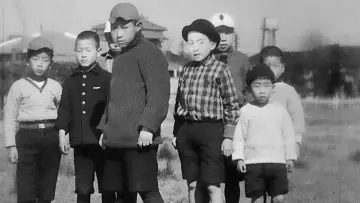 Zasłona do filmu "Urodziłem się, ale..." #1619630