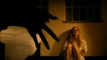 Zasłona do filmu "Bloody Mary" #502052