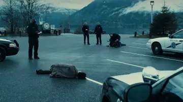 Zasłona do filmu "Niebezpieczny Człowiek" #418279