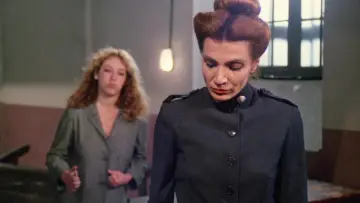 Zasłona do filmu "Violenza in un carcere femminile" #1071052