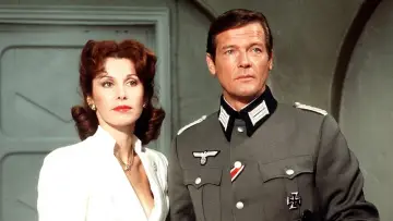 Zasłona do filmu "Ucieczka na Atenę" #359588