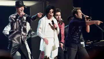 Zasłona do filmu "Michael Jackson: 30th Anniversary Celebration" #399714