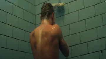 Zasłona do filmu "Starred Up" #971227