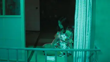 Zasłona do filmu "ネオンくらげ 新宿花電車" #1577140