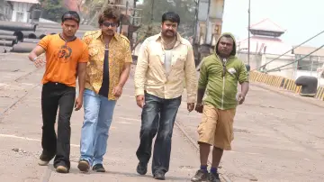 Zasłona do filmu "ഛോട്ടാ മുംബൈ" #1623922