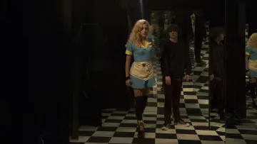 Zasłona do filmu "Gość" #273391