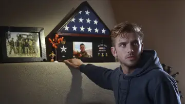 Zasłona do filmu "Gość" #273395