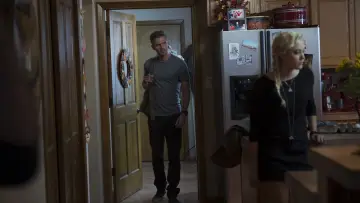 Zasłona do filmu "Gość" #273398