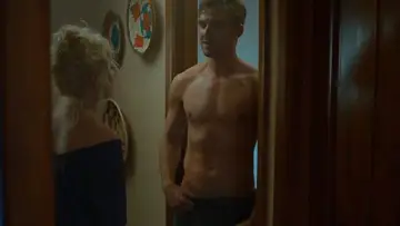 Zasłona do filmu "Gość" #851143