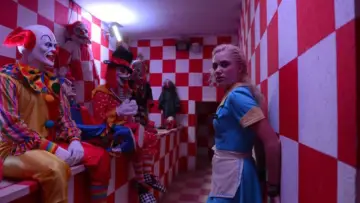 Zasłona do filmu "Gość" #851217