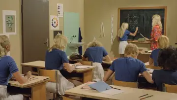 Zasłona do filmu "Szwedki w akademiku" #434048