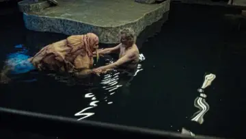 Zasłona do filmu "Kieł" #1208315