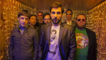 Zasłona do filmu "Smetto quando voglio" #215850