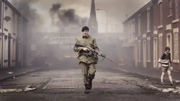 Zasłona do filmu "W potrzasku. Belfast 