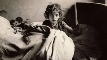 Zasłona do filmu "Defying the Nazis: The Sharps