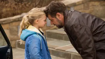Zasłona do filmu "Ojcowie i córki" #905617