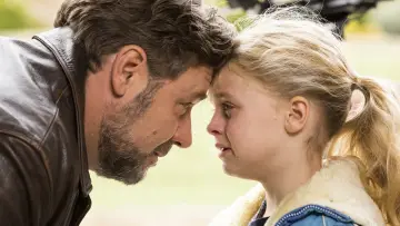 Zasłona do filmu "Ojcowie i córki" #905621