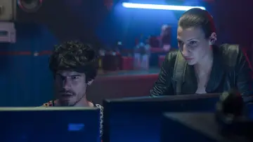 Zasłona do filmu "Listopadowy Człowiek" #302800