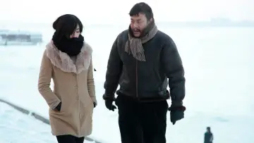 Zasłona do filmu "Czarny węgiel, kruchy lód" #392846
