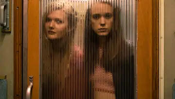 Zasłona do filmu "Nimfomanka: Część 1" #256426
