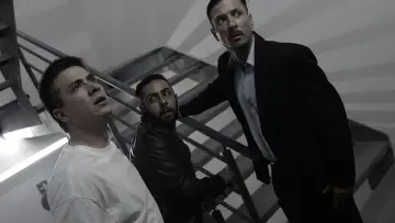 Zasłona do filmu "Równolegle" #483828