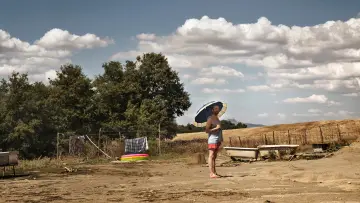 Zasłona do filmu "Cuda" #1077015