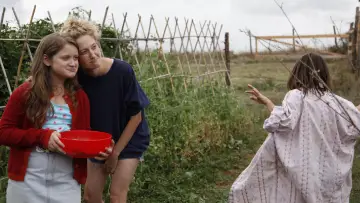 Zasłona do filmu "Cuda" #1077066