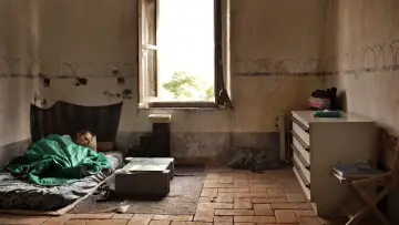 Zasłona do filmu "Cuda" #1077085