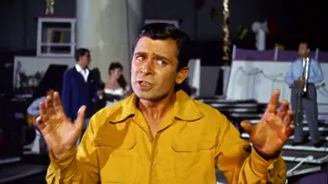 Zasłona do filmu "Љубав и мода" #1162404