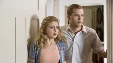 Zasłona do filmu "Płatki na Wietrze" #947454