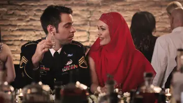 Zasłona do filmu "Amira & Sam" #492483