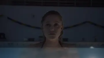 Zasłona do filmu "Coś za mną chodzi" #278693