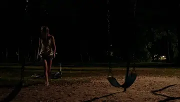 Zasłona do filmu "Coś za mną chodzi" #278713
