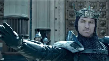 Zasłona do filmu "Król Artur: Legenda miecza" #280595