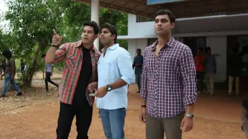 Zasłona do filmu "കൂതറ" #1150629