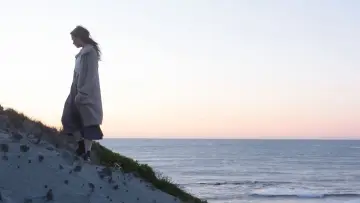 Zasłona do filmu "Światło między oceanami" #241349