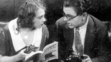 Zasłona do filmu "В большом городе" #1194734