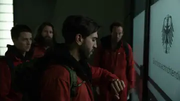 Zasłona do filmu "Who Am I. Możesz być kim chcesz" #205578