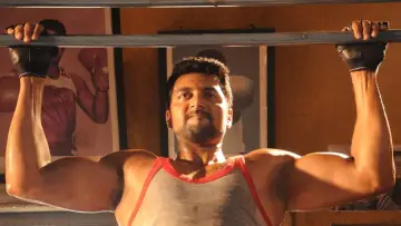 Zasłona do filmu "பூலோகம்" #725455