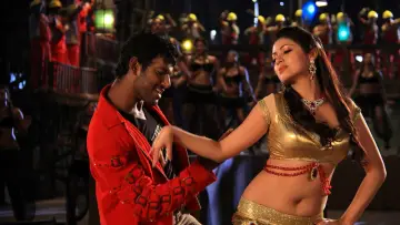 Zasłona do filmu "மத கஜ ராஜா" #1782817