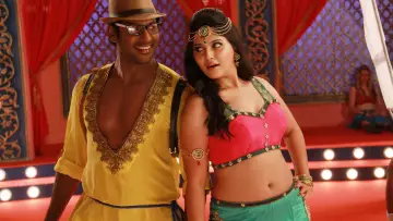 Zasłona do filmu "மத கஜ ராஜா" #1782849