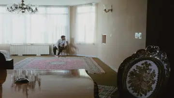 Zasłona do filmu "کلوزآپ ، نمای نزدیک" #747379