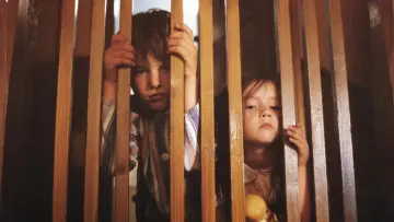 Zasłona do filmu "Nadzieja i Chwała" #422934
