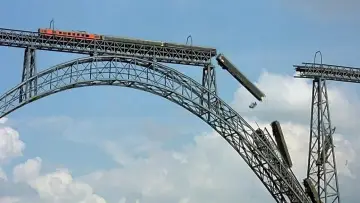 Zasłona do filmu "Skrzyżowanie Kassandra" #421030