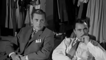 Zasłona do filmu "Piękny i Zły" #1013254